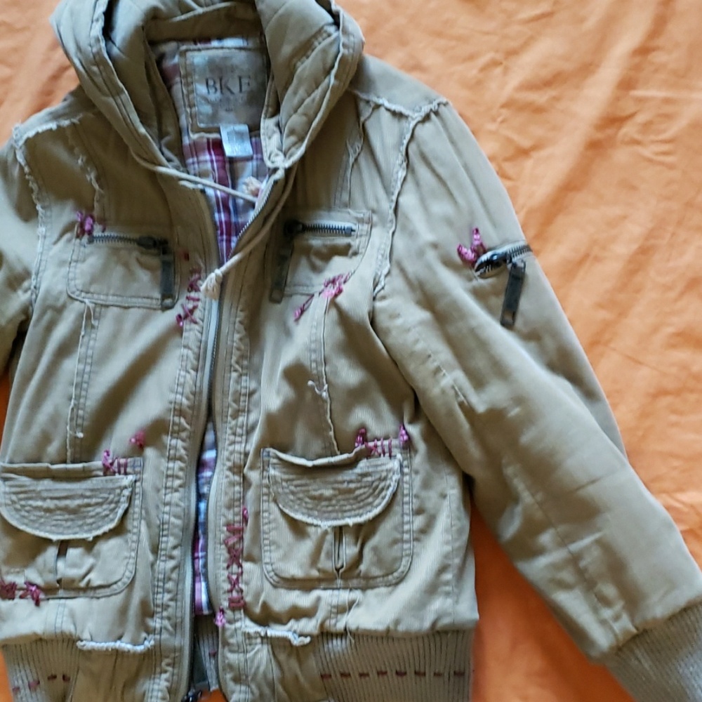BKE Jacket - Picture 4 of 6
